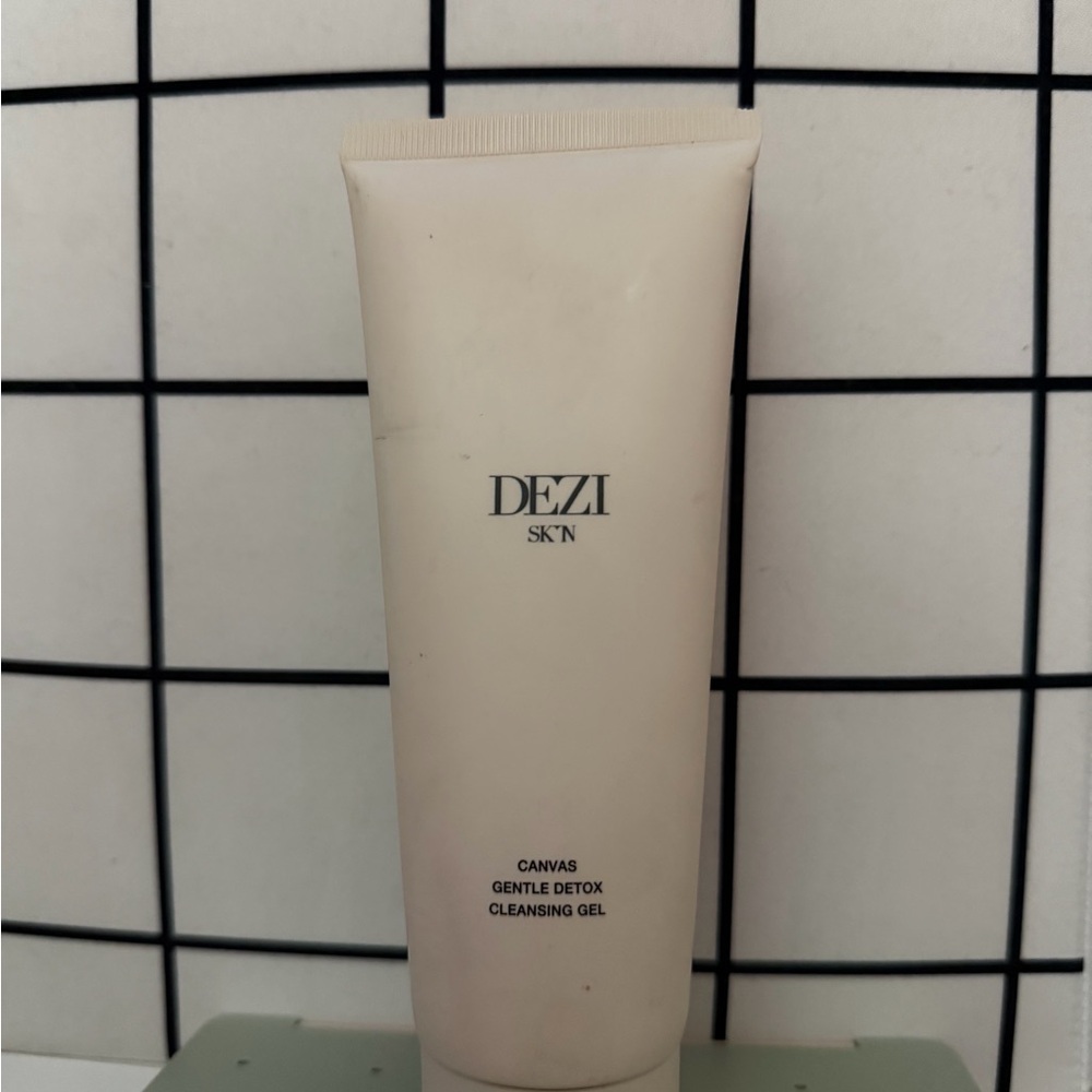 Canvas Gentle Detox Cleansing Gel – Cream